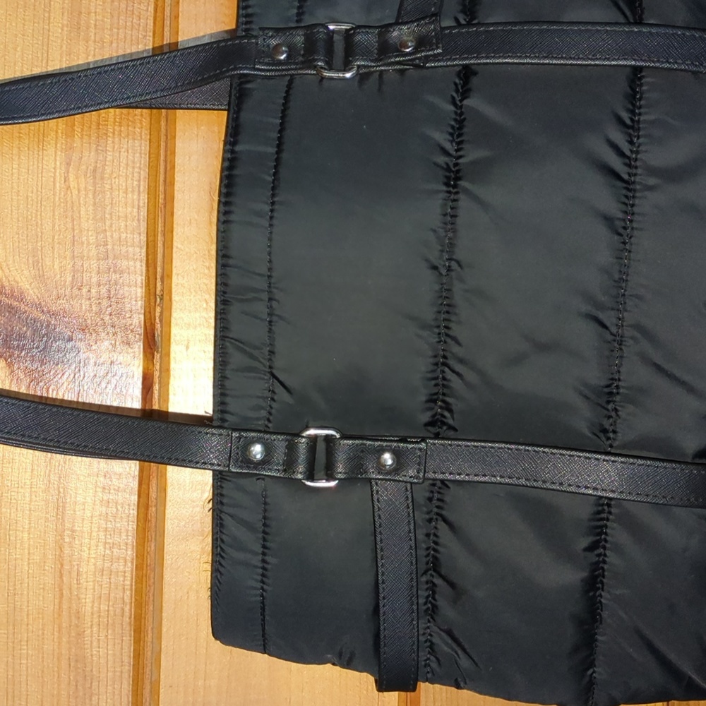 Avon Puffer Bag - Picture 2 of 3